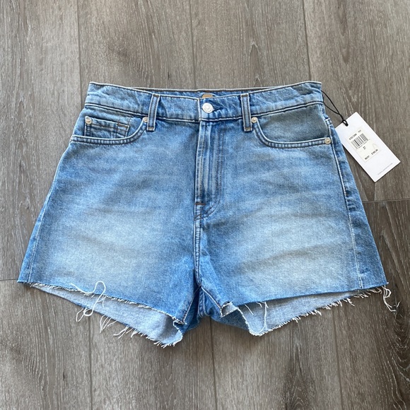 7 For All Mankind High Rise Cut Off Short - Picture 4 of 7